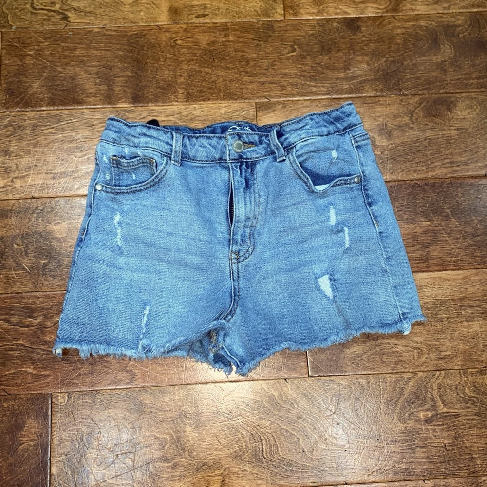 Girl’s jean shorts